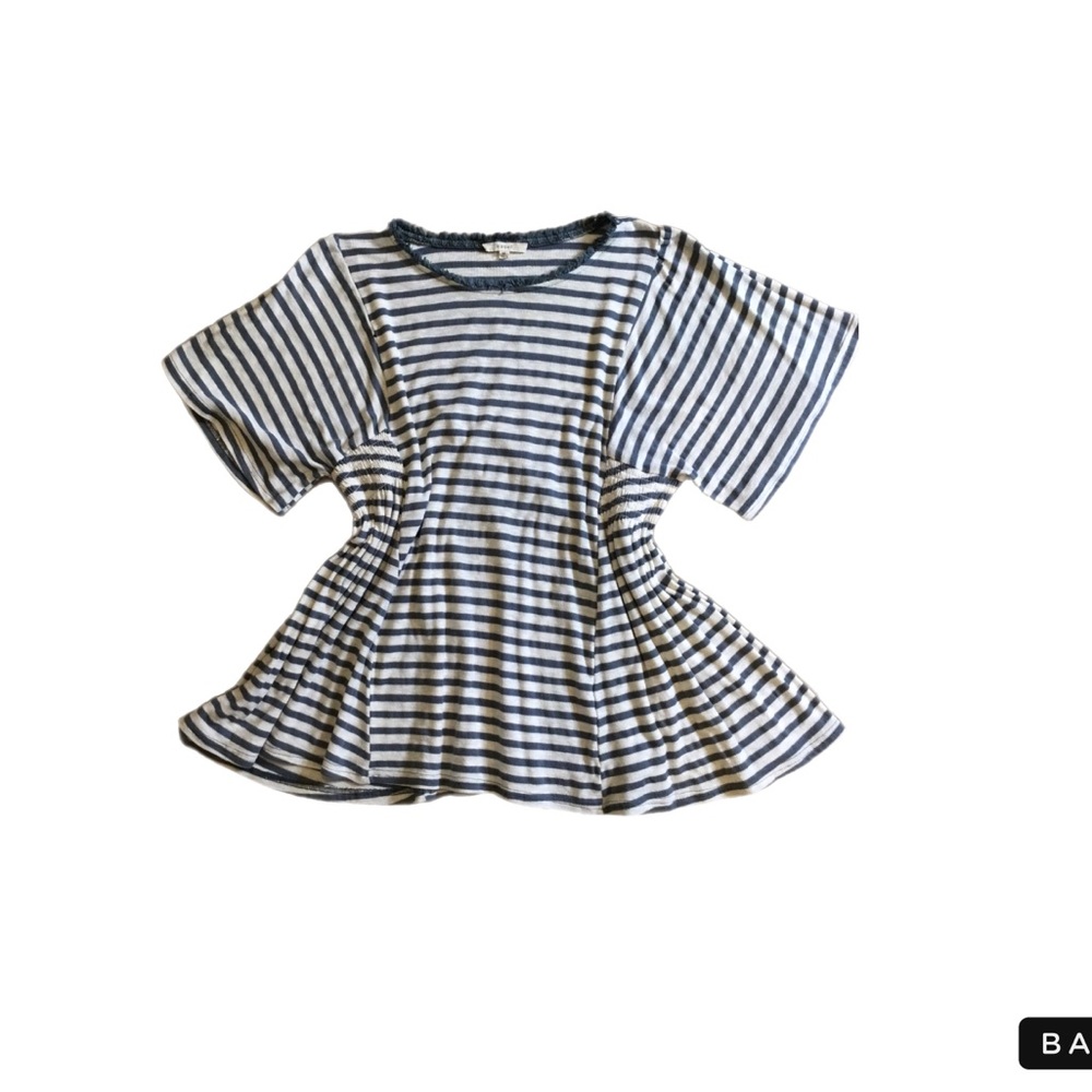 Easel M top